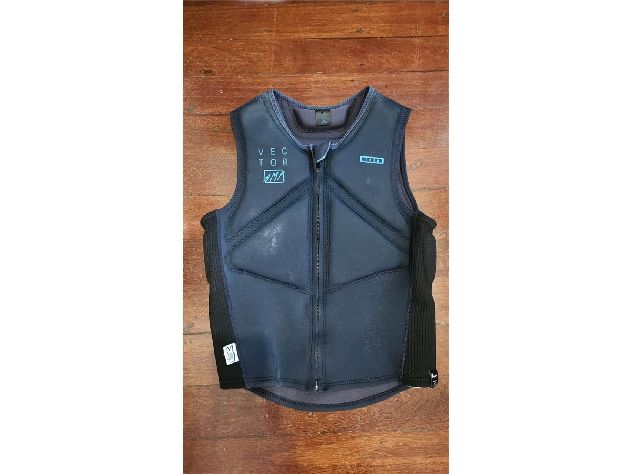 2022 Ion Vector Vest Large - Image 1