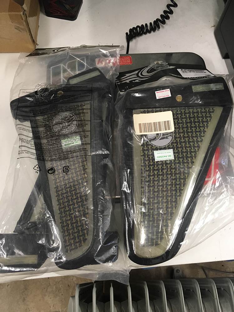 old race fins