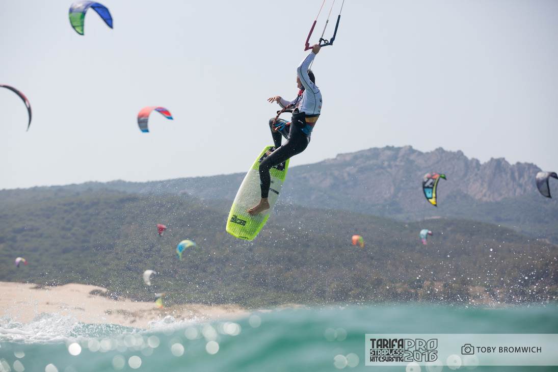 TARIFA STRAPLESS KITESURFING PRO 2016