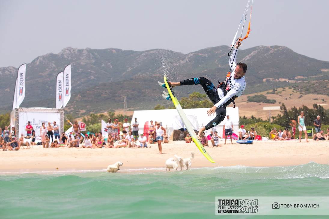 TARIFA STRAPLESS KITESURFING PRO 2016