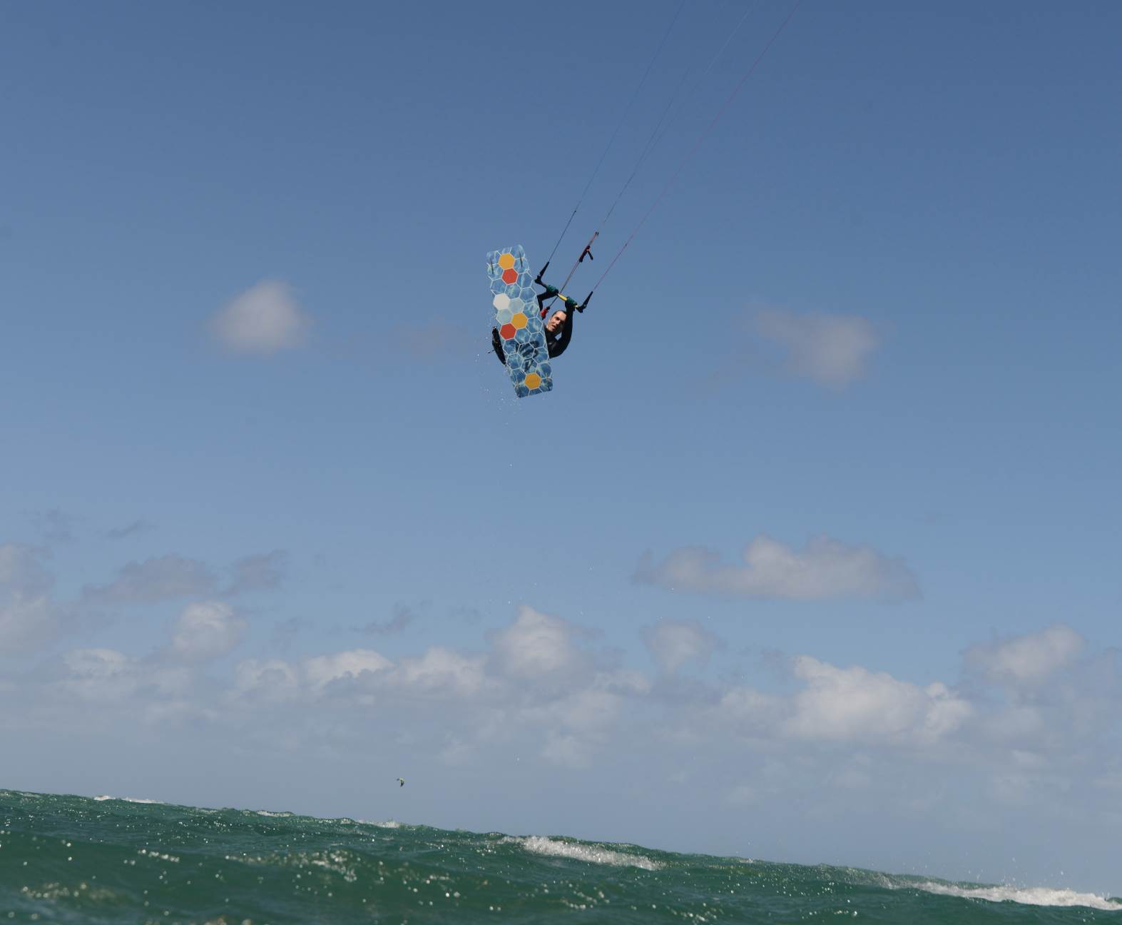 Buzz kites in action