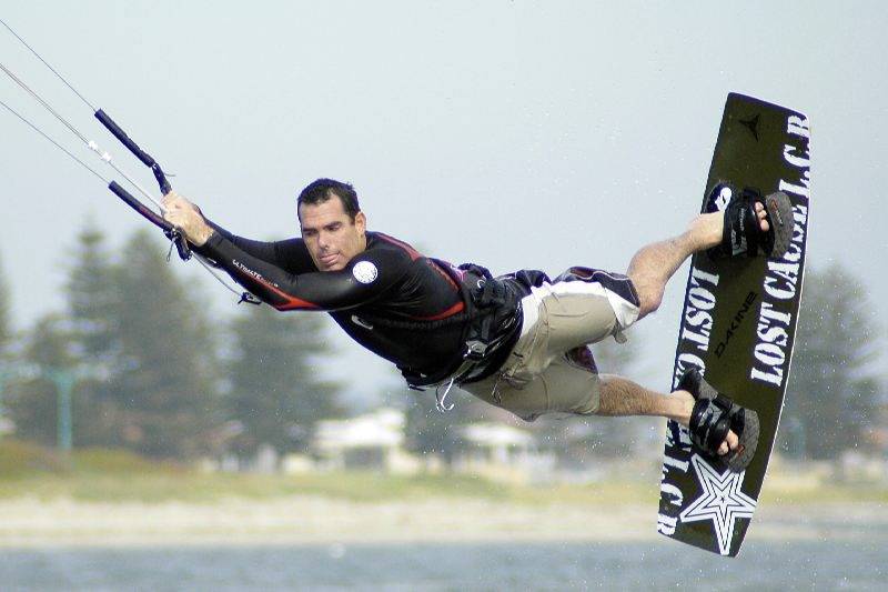 Kitesurfing the sandbar at Safety Bay