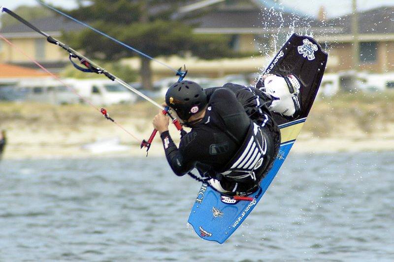 Kitesurfing the sandbar at Safety Bay
