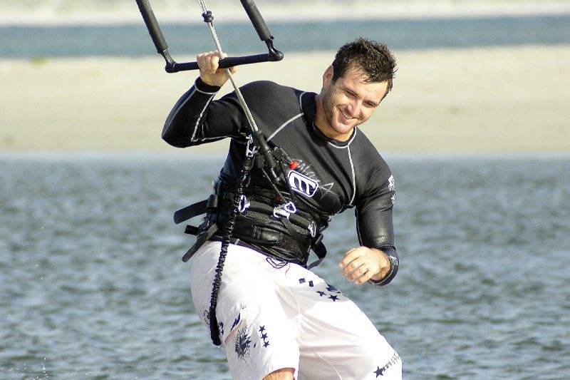 Kitesurfing the sandbar at Safety Bay