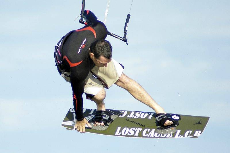 Kitesurfing the sandbar at Safety Bay