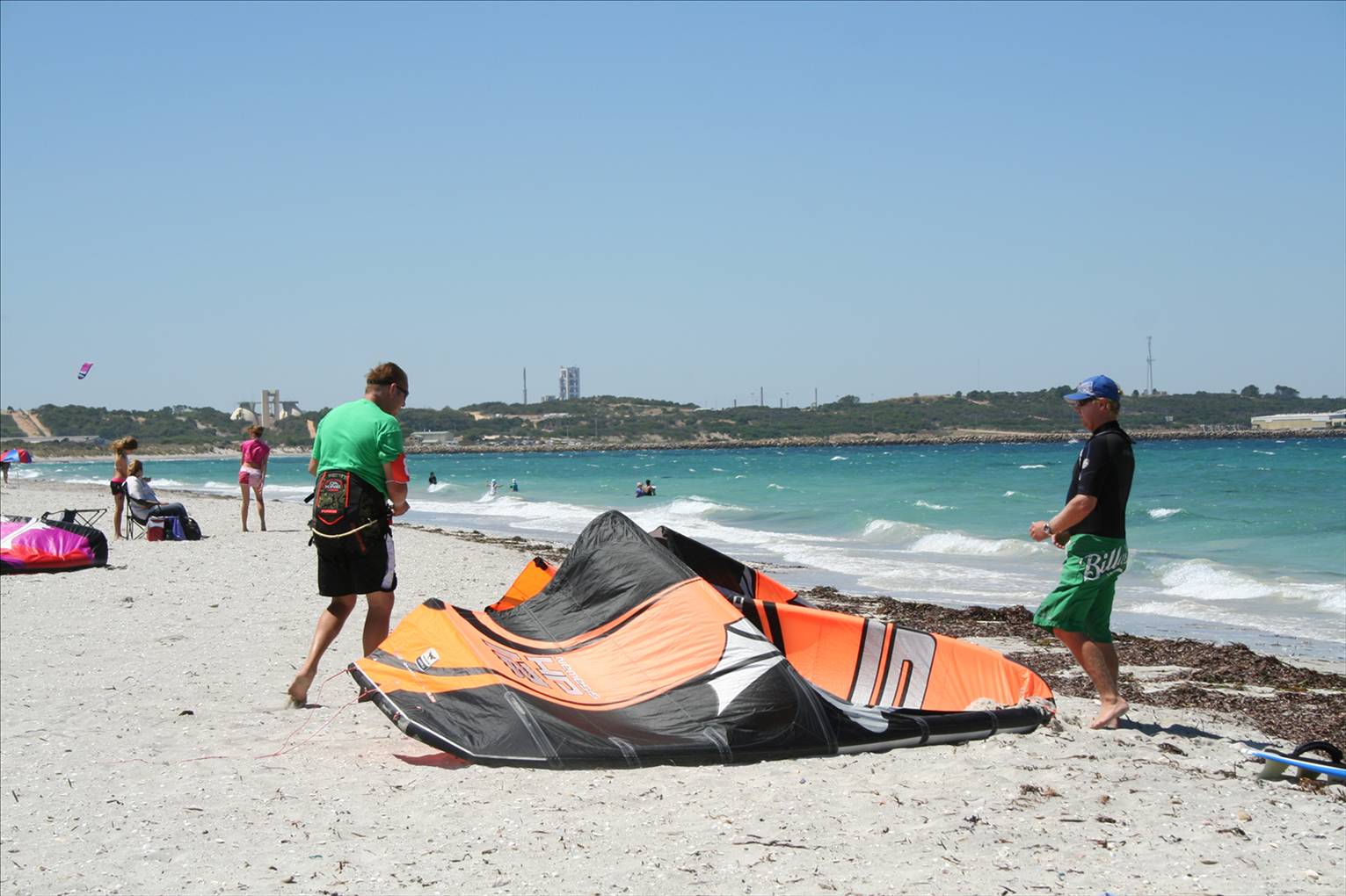 Kite X - Graham and Grant setting up