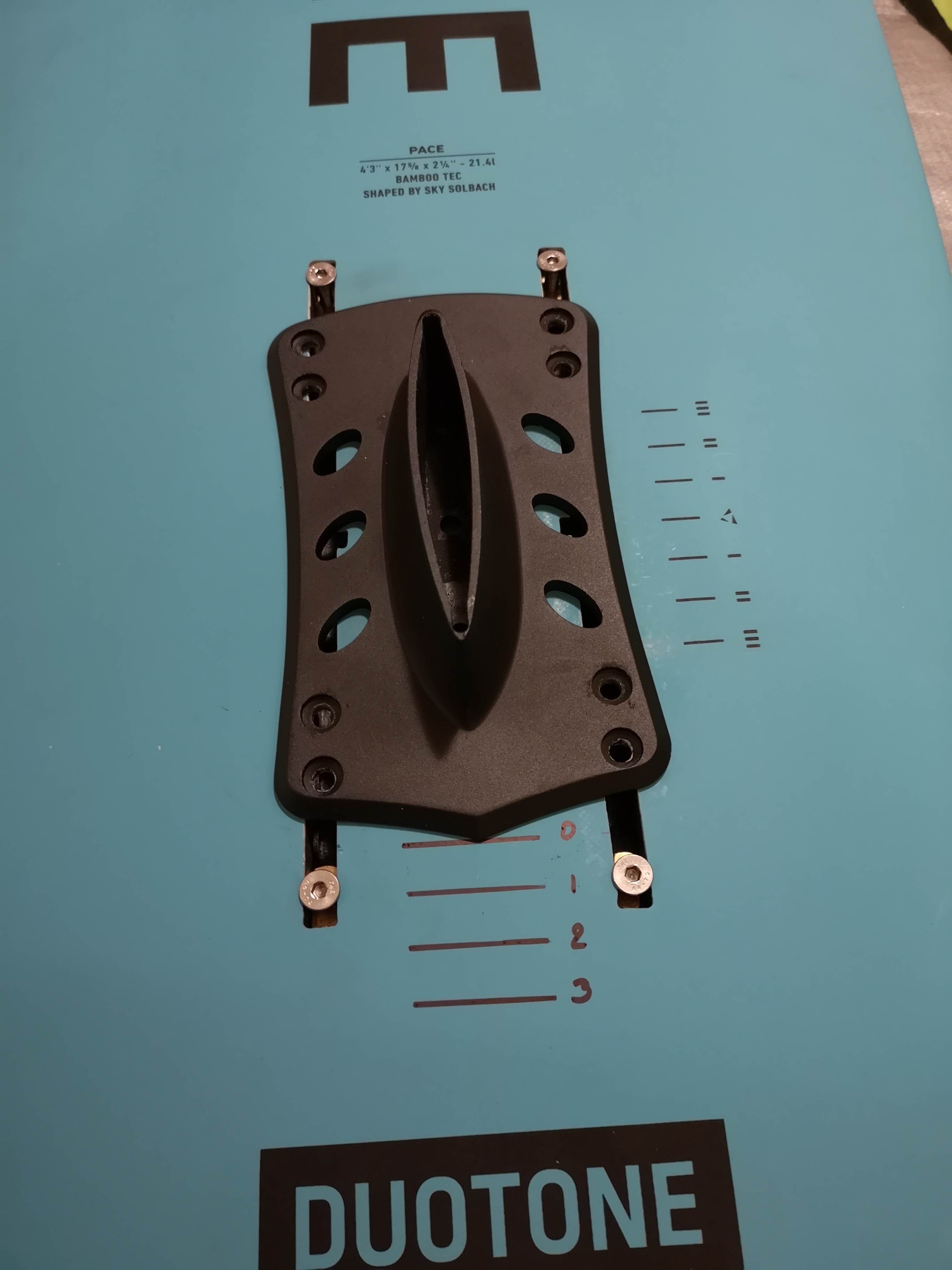Board duotone pace 4'3 foil gong 1100cm2