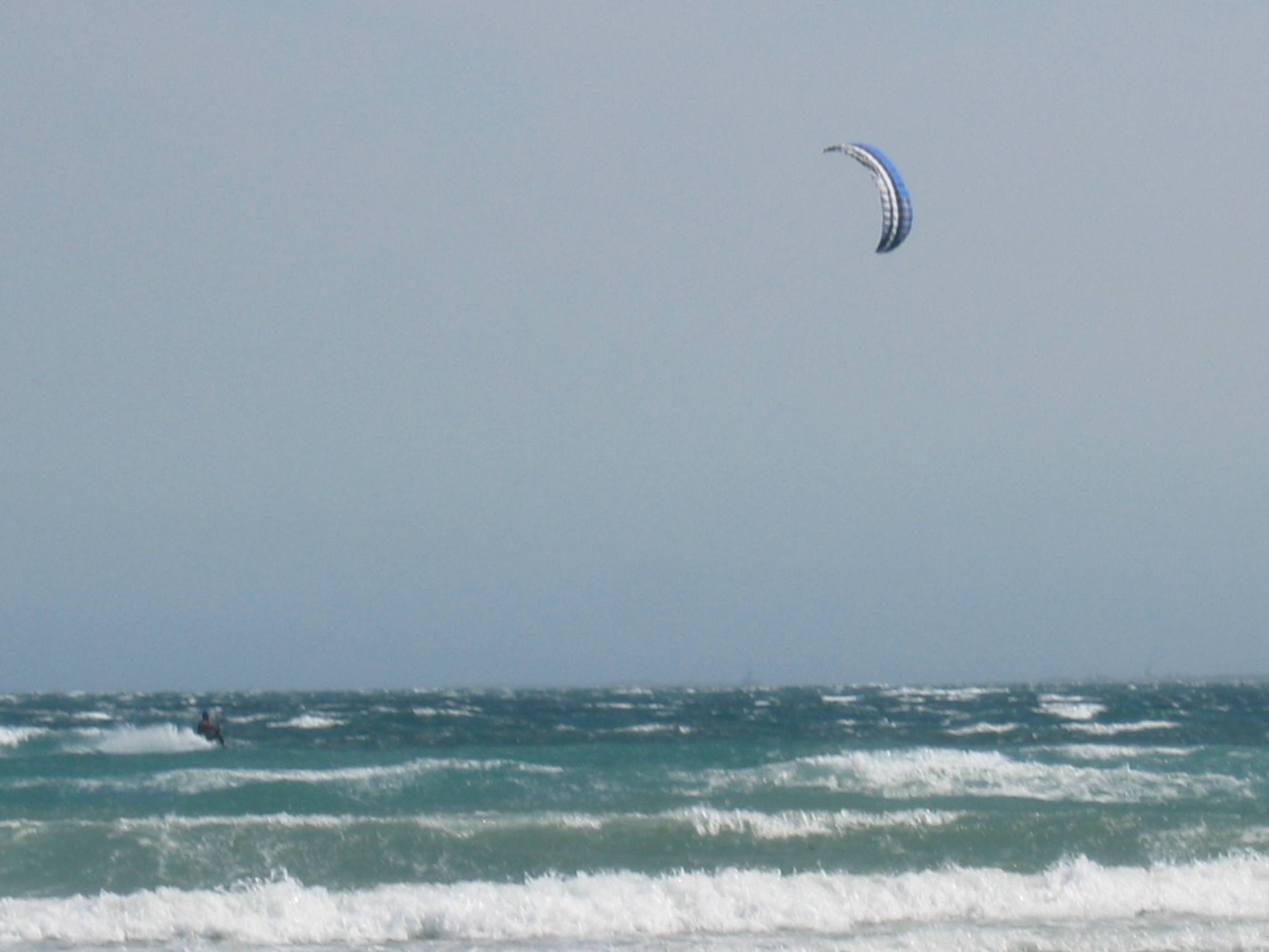 On a 4.5 m Flysurfer in Strong Wind on 25 Feb 07