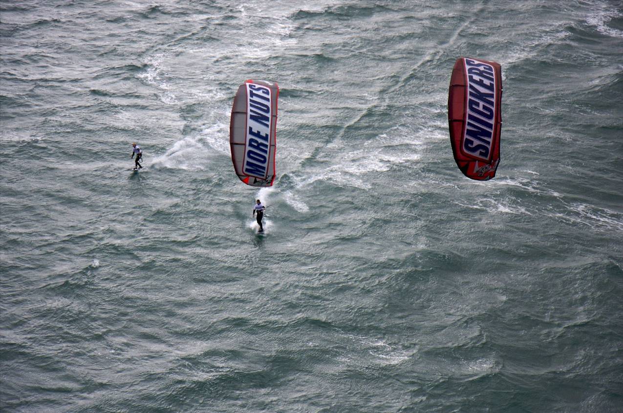 SNICKERS BASS STRAIT CROSSING