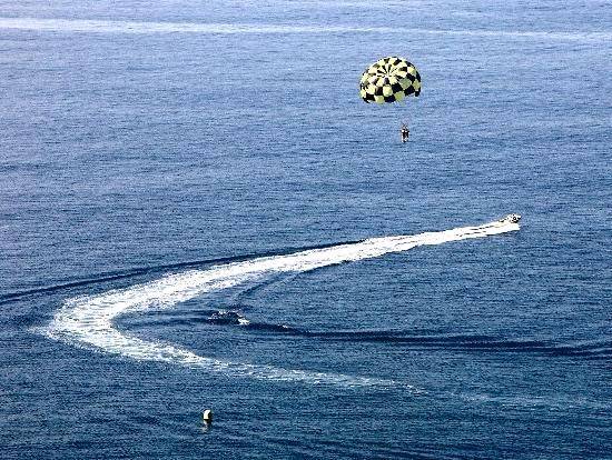 paragliding-at-nice