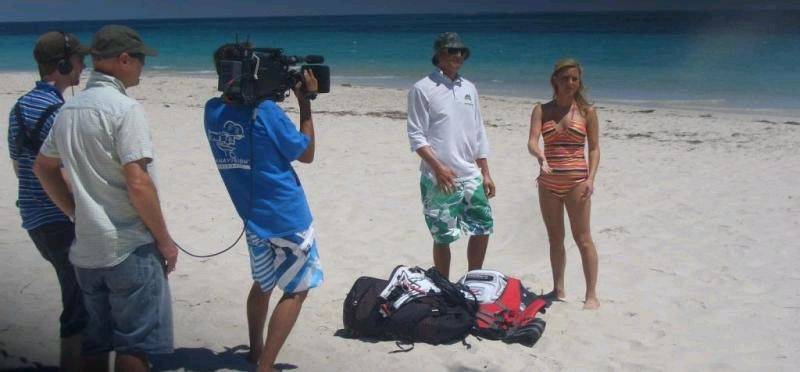 Angela Tsun from 9 Weather learns to Kite with AKS