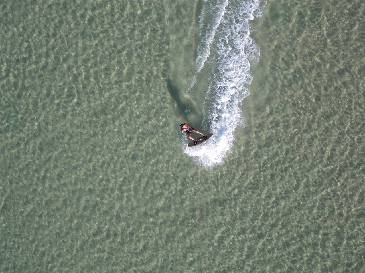 The Alley.. 14 knots, 13M CB IDS, 143 Wave Doctor