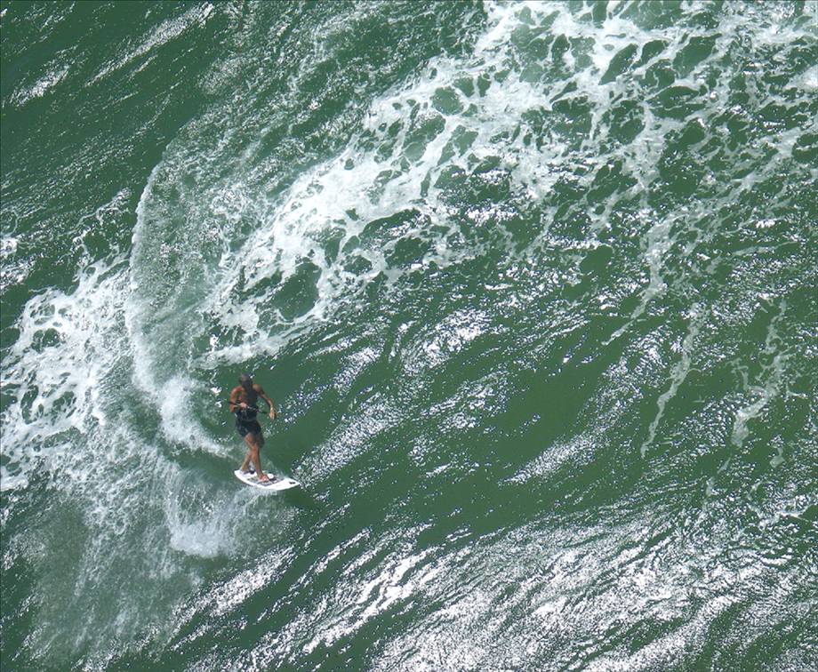 The Alley.. 14 knots, 13M CB IDS, 143 Wave Doctor
