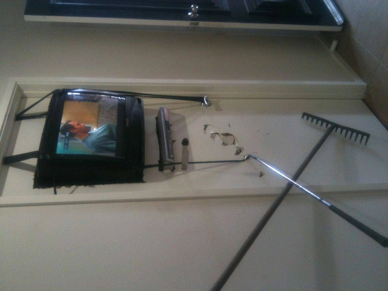 tv in wall.