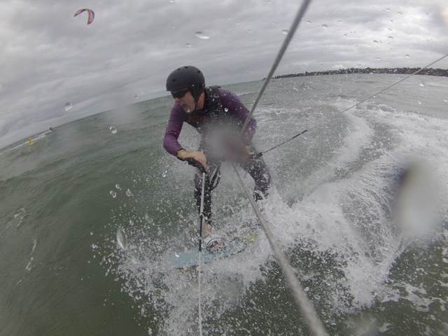 Kitesurfing at Mentone