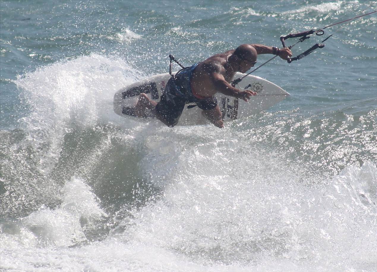 Kitesurfing Mui Ne beachy Vietnam
