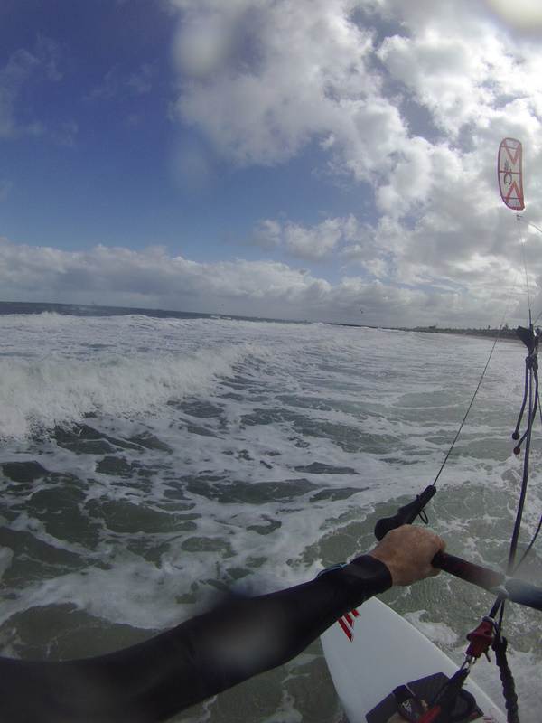 Kitesurfing at Hampton in 30 knot westerly