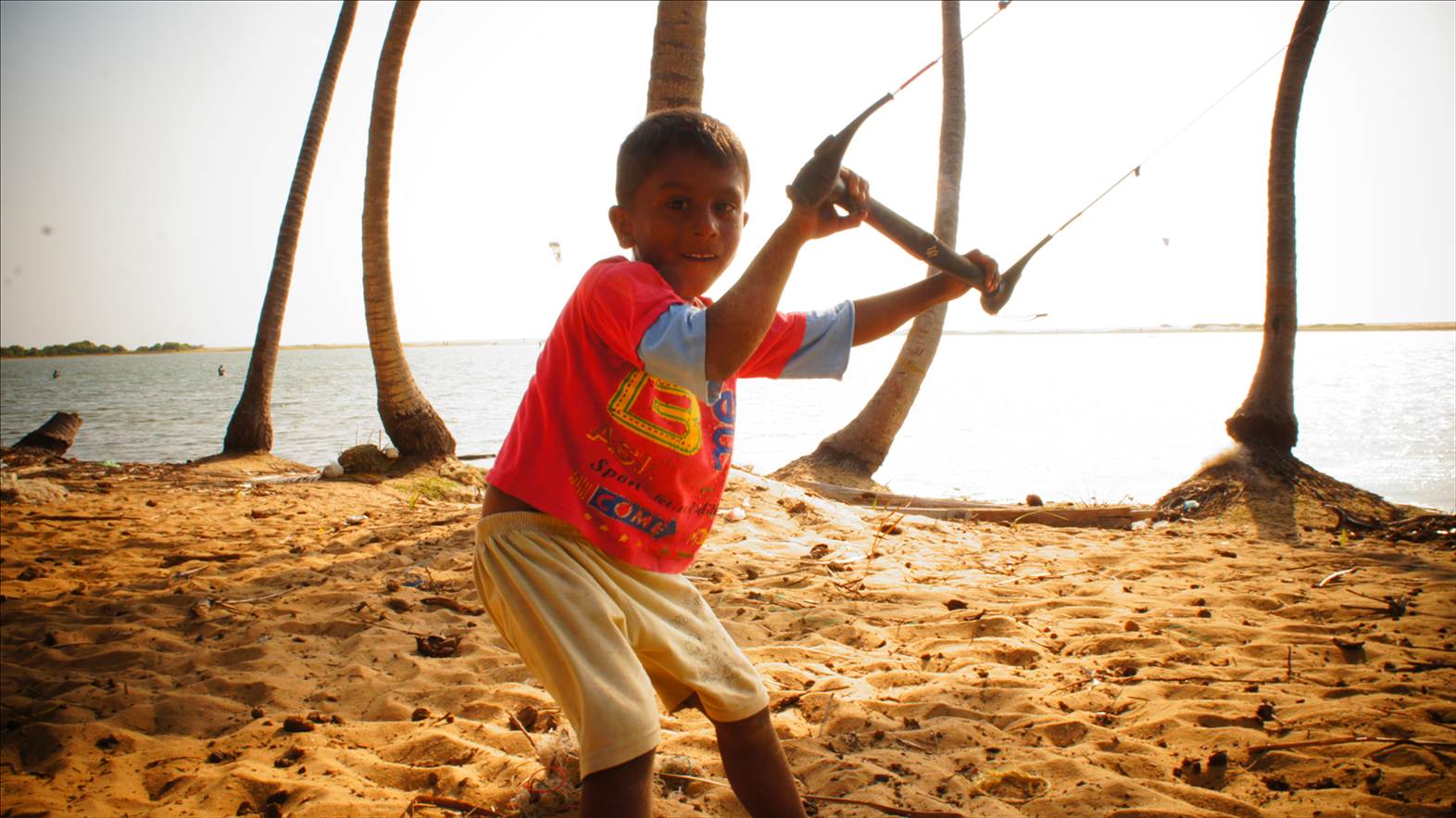 young future champ putting in the trainer kite time...