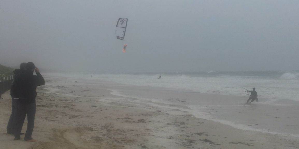 50 knots at mullahs - old wise guys watching