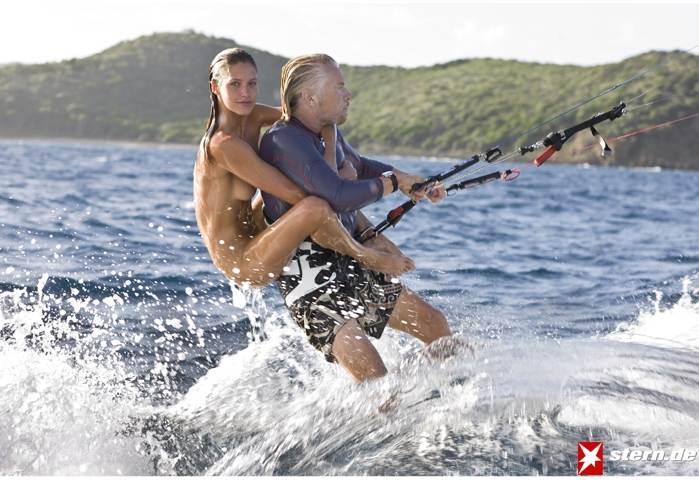 richard-branson-naked-supermodel