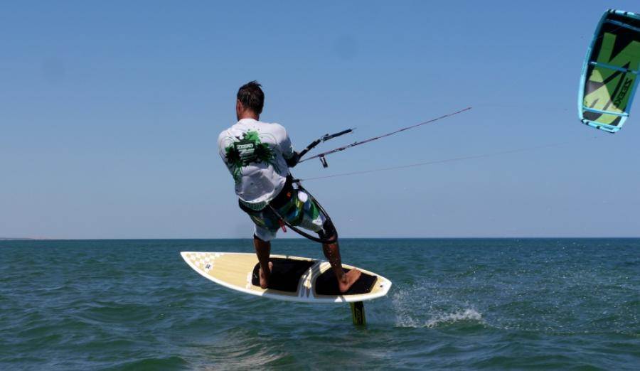 Slask surfboard with foil