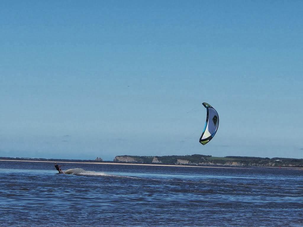 Lithium Zero in 6 knots