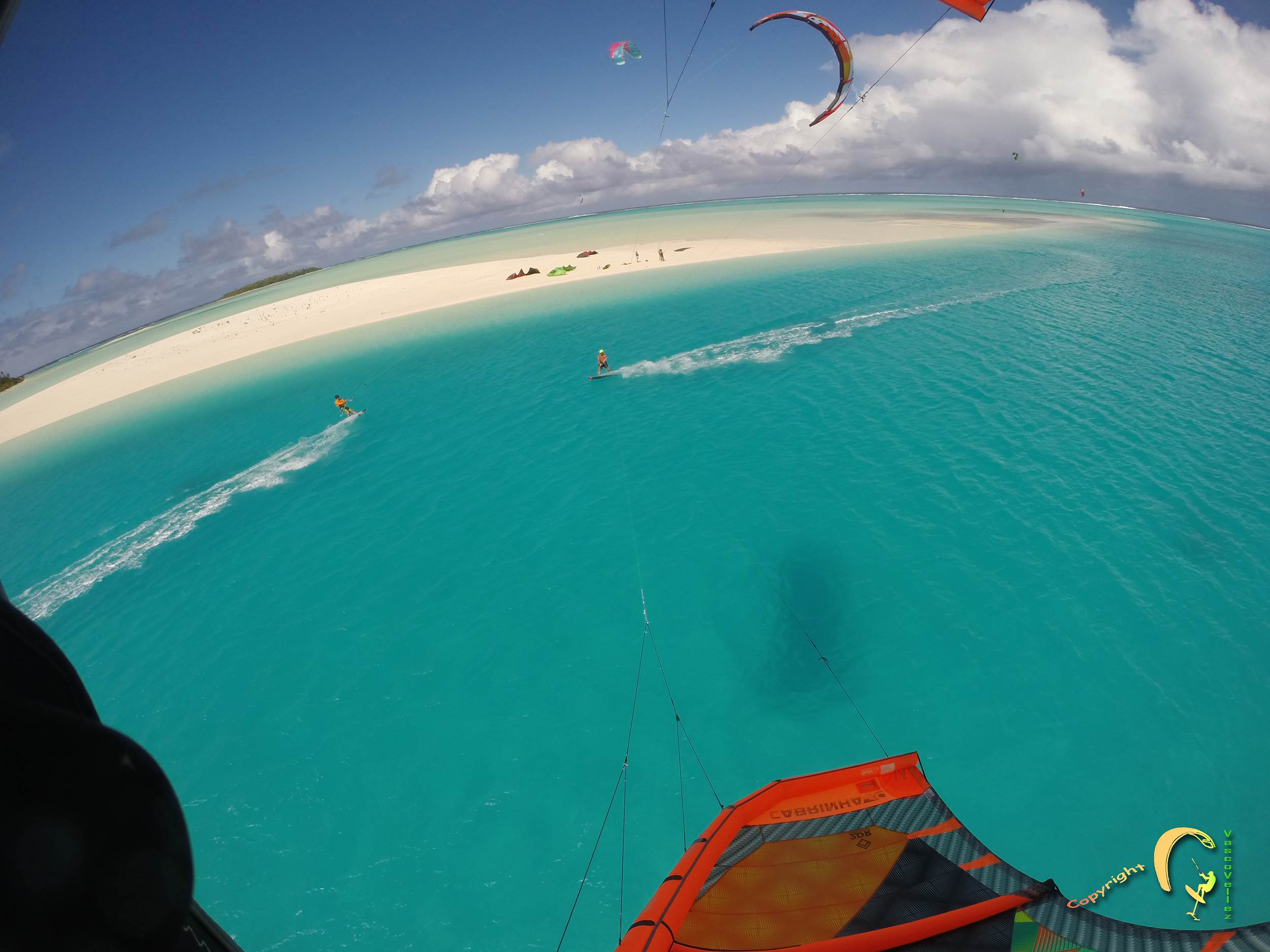 One Foot - Honeymoon islands DW