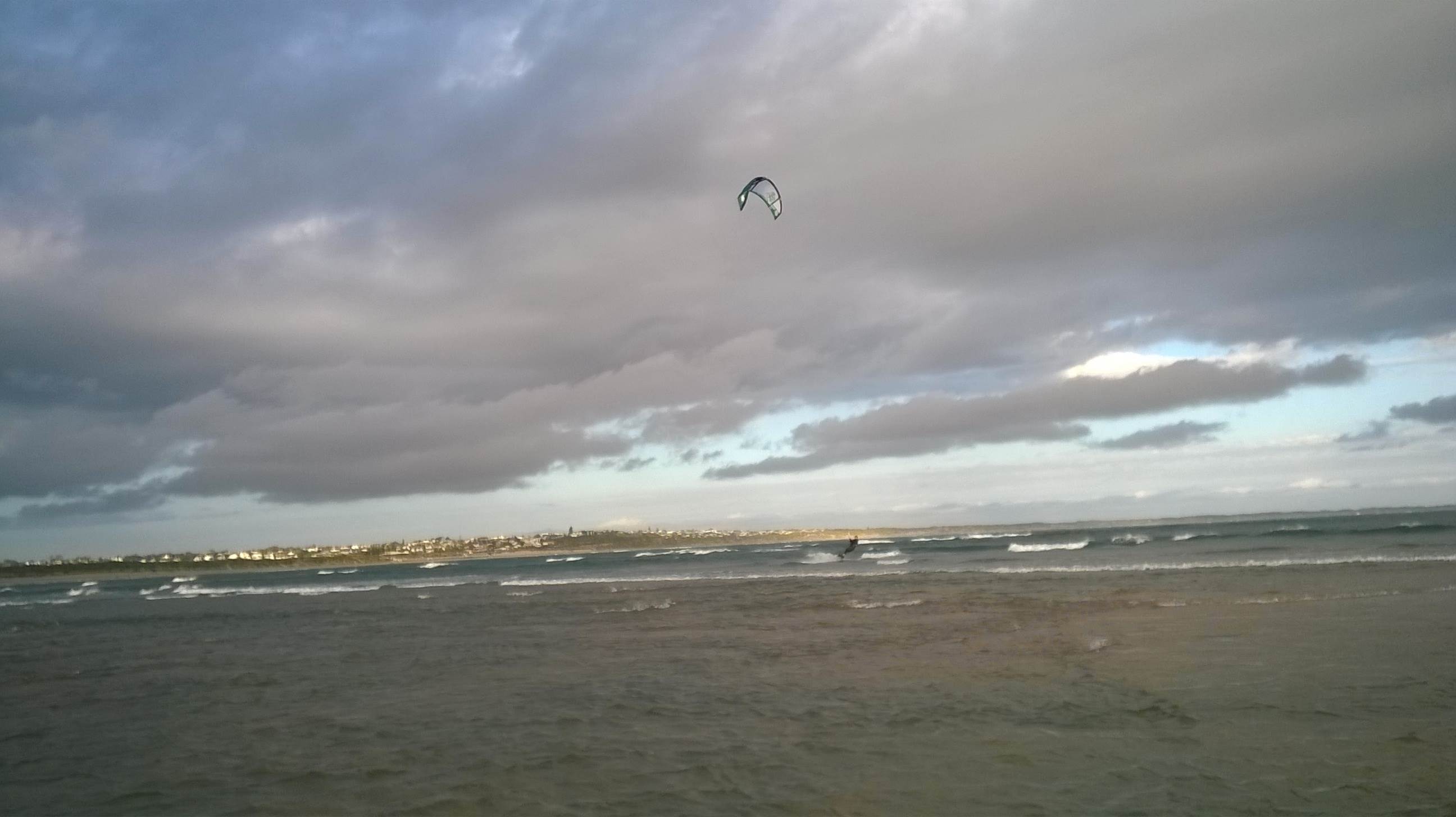 kite surfing