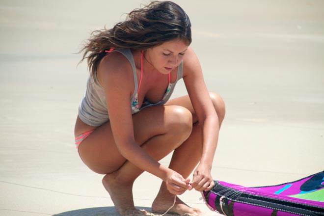 kiteboard-attaching-lines