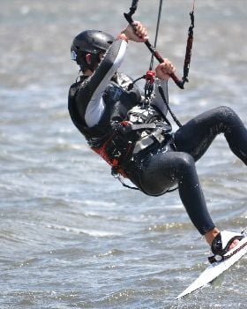 Kitesurfing