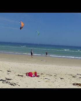 Kitesurfing