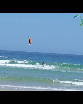 Kitesurfing