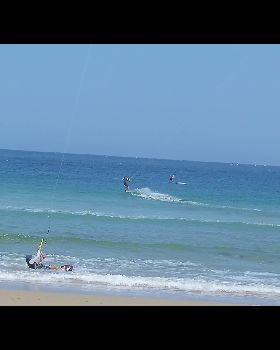 Kitesurfing
