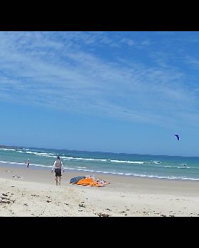Kitesurfing