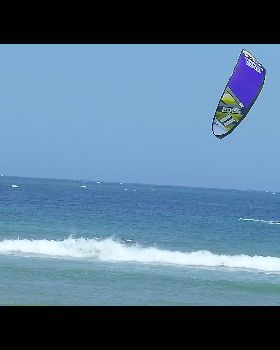 Kitesurfing