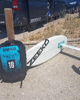 Kitesurfing