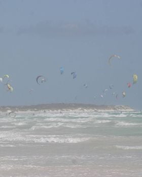 kitestock Entertainers in and out the water