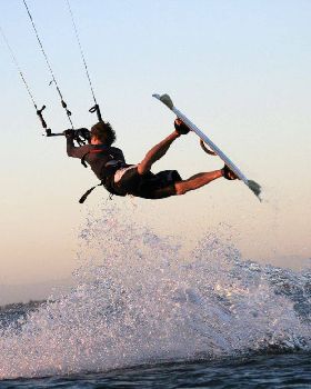 Kitesurfing