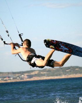 Kitesurfing