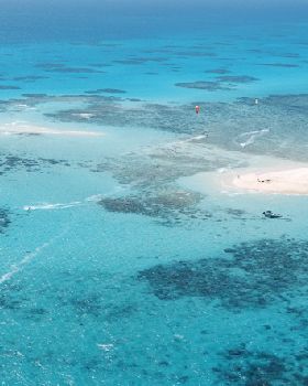 Kiting the Great Barrier Reef