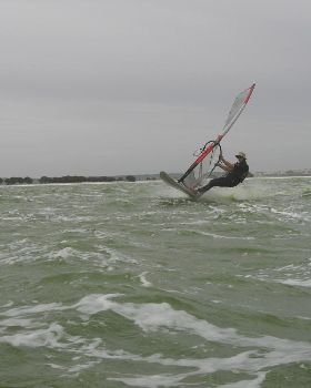 Kitesurfing