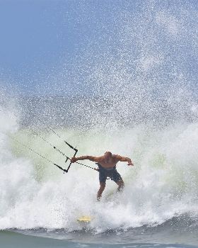 Kitesurfing