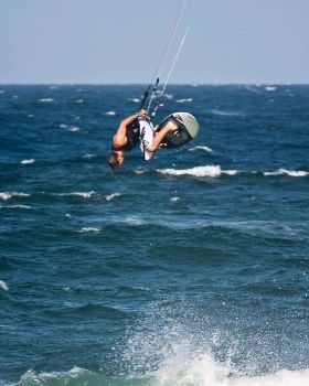 Kitesurfing