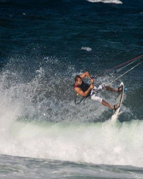 Kitesurfing