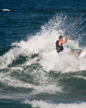 Kitesurfing