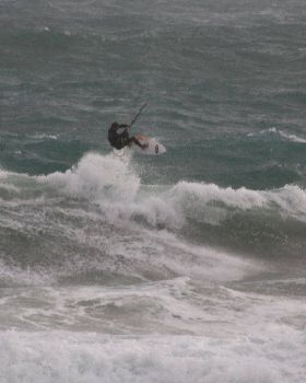 Kitesurfing