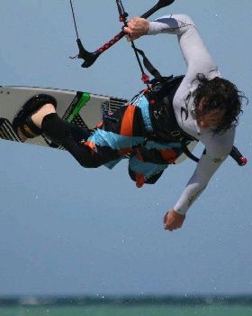 Kitesurfing