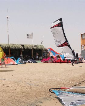 Kitesurfing