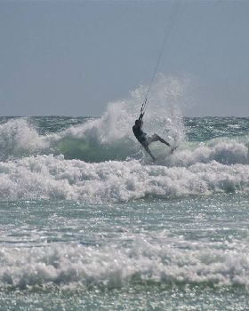 Kitesurfing