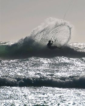 Kitesurfing